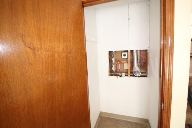 Building Photo - 84 Franklin St