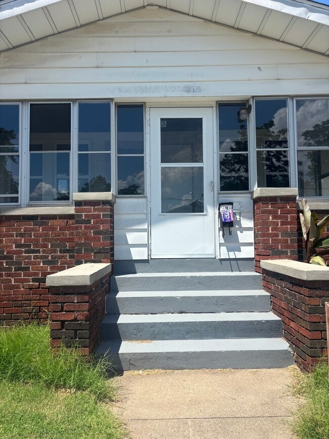 Primary Photo - Very nice 2 bedroom
