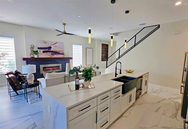 Building Photo - Bold Sarasota Bay Luxury Custom Home, 5 beds/4 baths, Private pool.