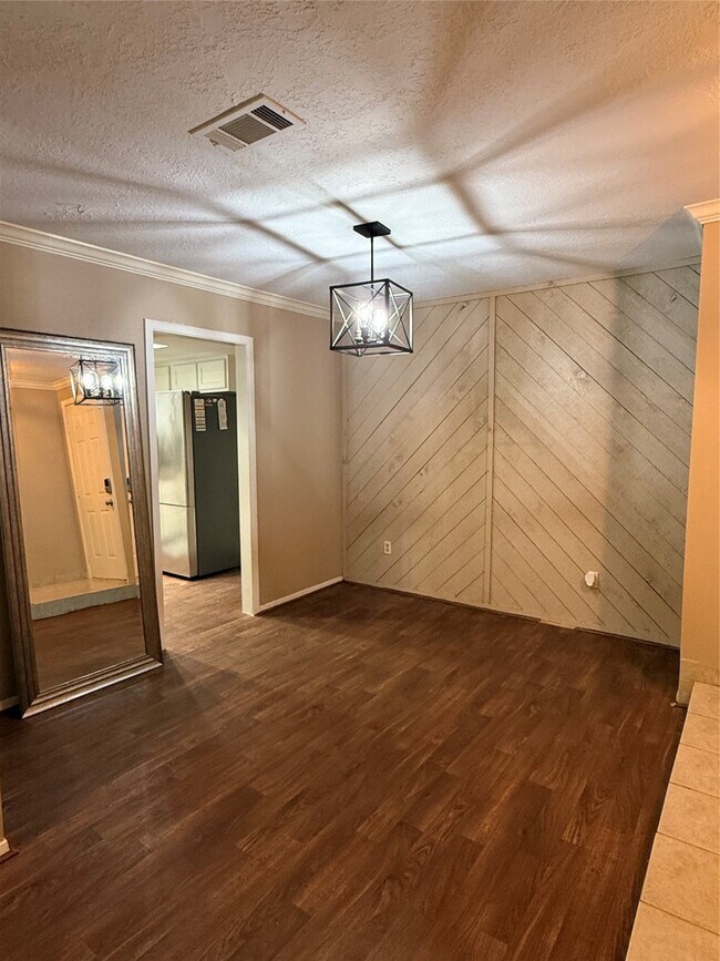 Building Photo - 15222 Flamingo Park