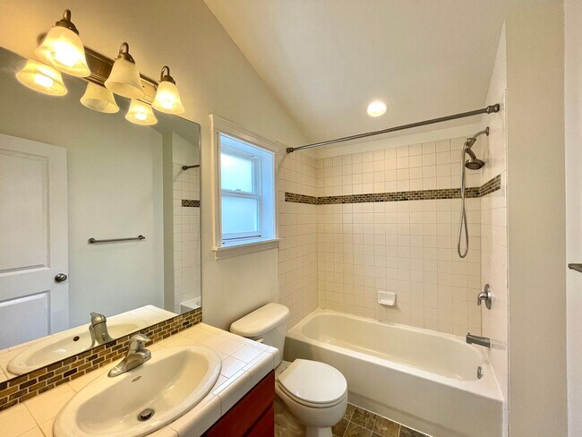 Building Photo - 1413 NW 61st St