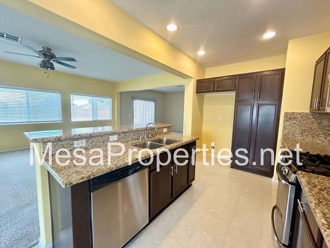 Building Photo - 12976 Romero Ln