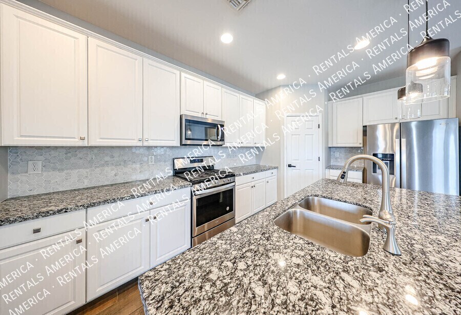 Building Photo - 5211 W Leodra Ln
