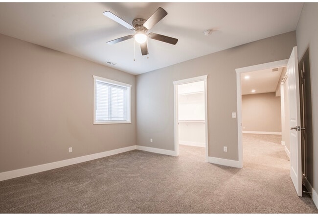 Building Photo - 10 Percy Dr