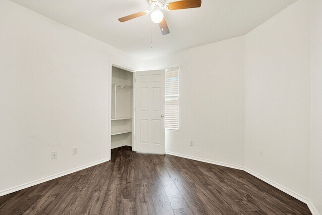 Building Photo - Cozy 3 Bedroom Home in Far West San Antonio!