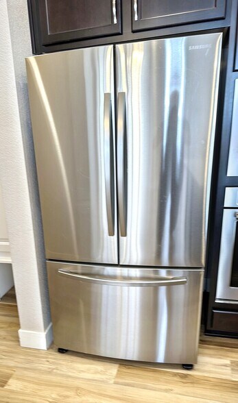 Building Photo - 5992 N Fulton St