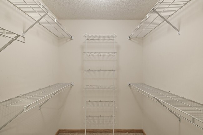 Building Photo - Riva Ridge