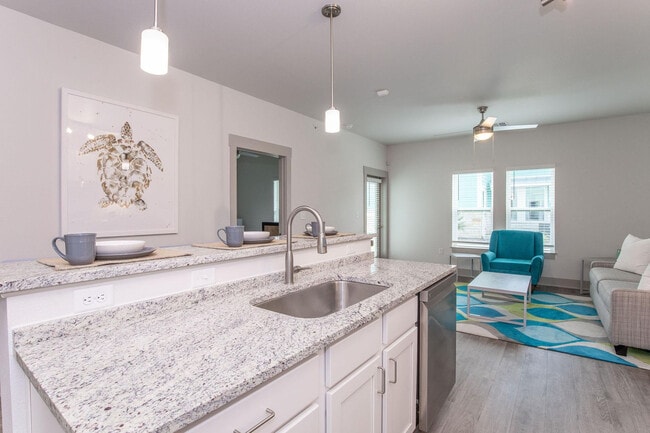 Building Photo - Pearl Point