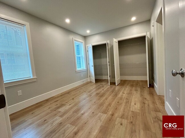 Building Photo - 124 Kenrick St