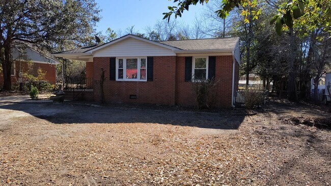 Building Photo - 5111 Palmetto Ln