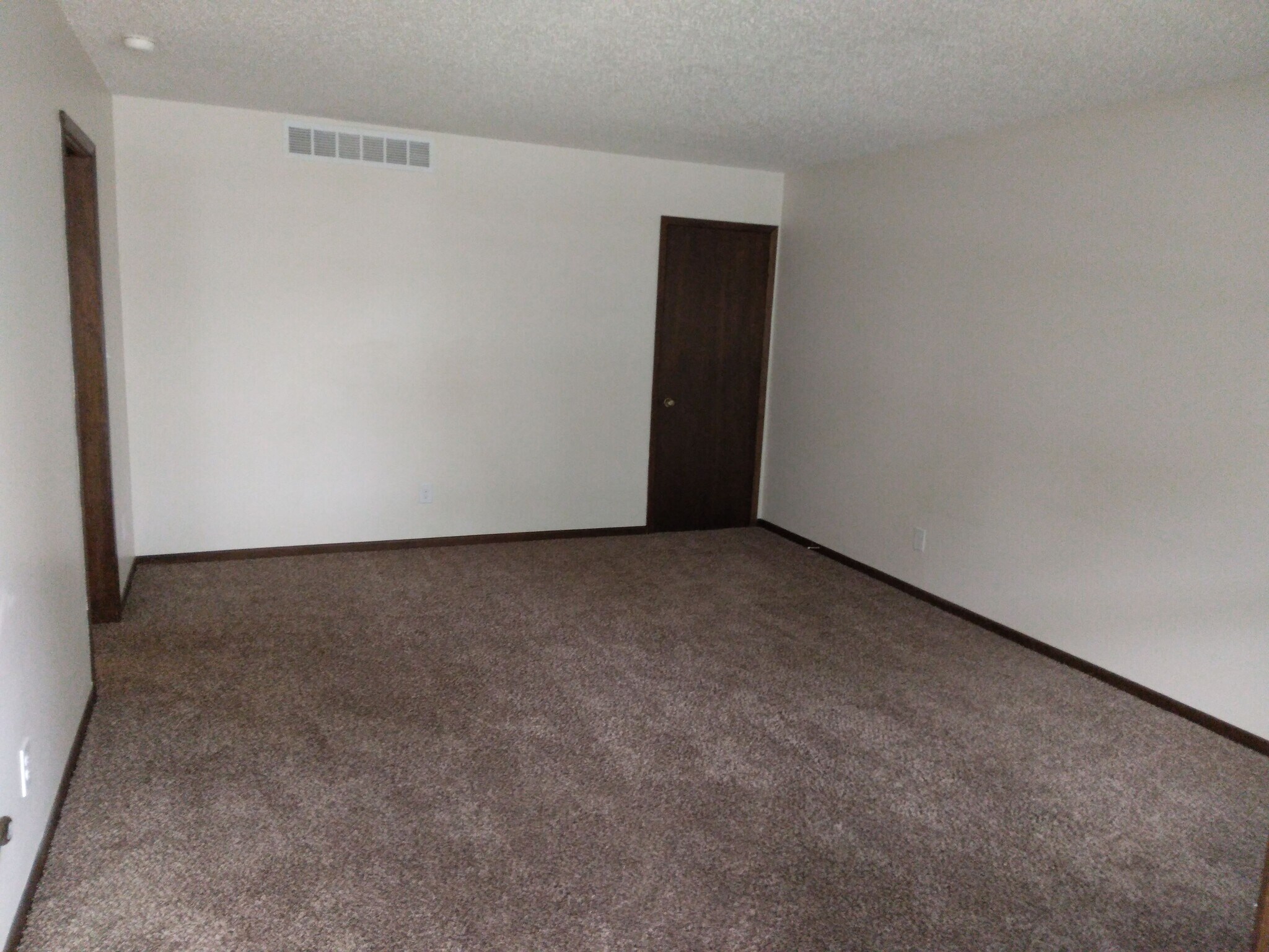 Building Photo - 2302 Prairie View East