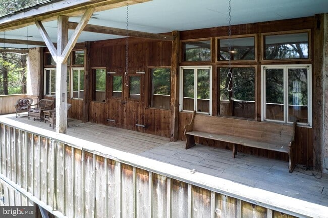 Building Photo - 196 Red Hill Rd