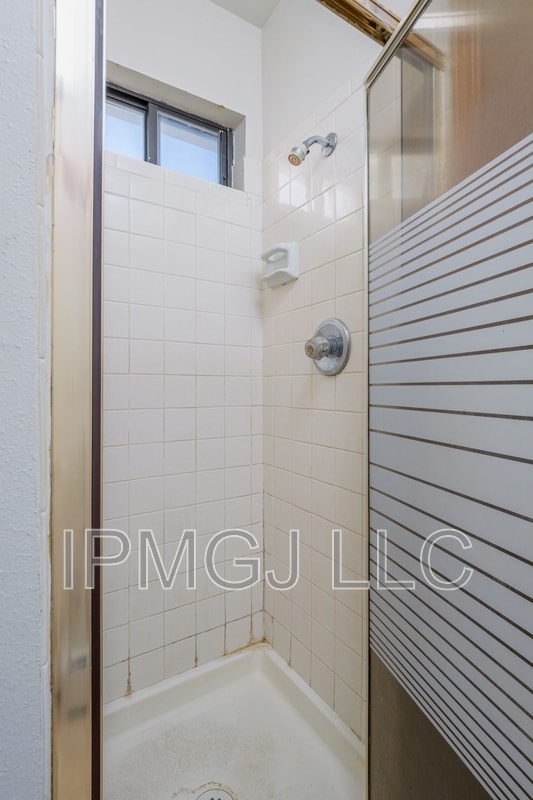 Building Photo - 384 Explorer Ct