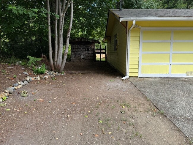 Building Photo - 3 Bed/1 Bath +Garage & Shop, Marblemount