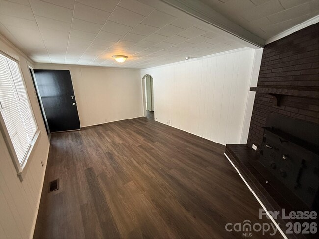 Building Photo - 94 Sumner Ave NW