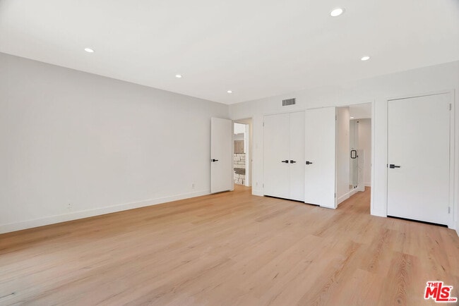 Building Photo - 19732 Henshaw St