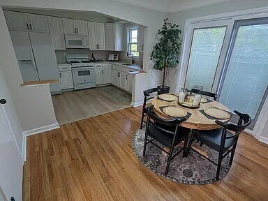 Building Photo - Spacious 4-Bedroom Home in Prime Parma Heights Location.