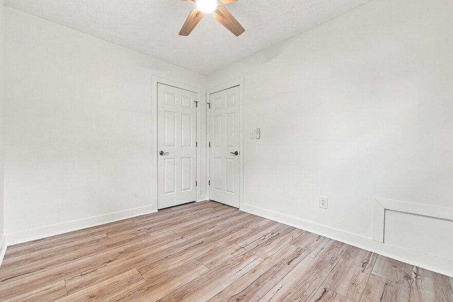 Building Photo - 3660 N Sadlier Dr