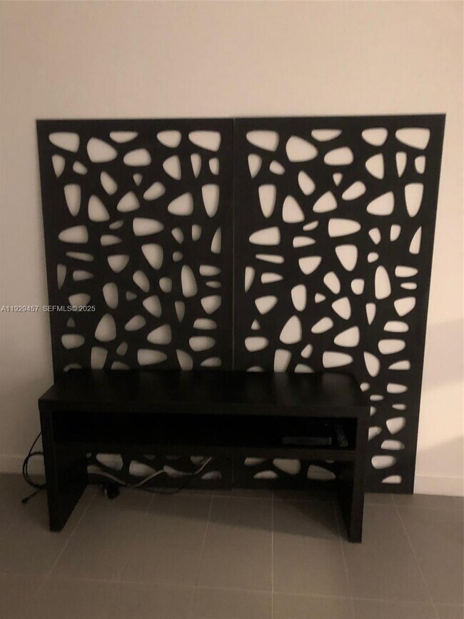 Building Photo - 1600 NE 1st Ave