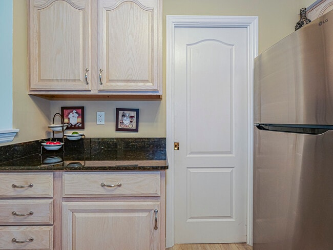 Building Photo - 5075 Harmony Cir