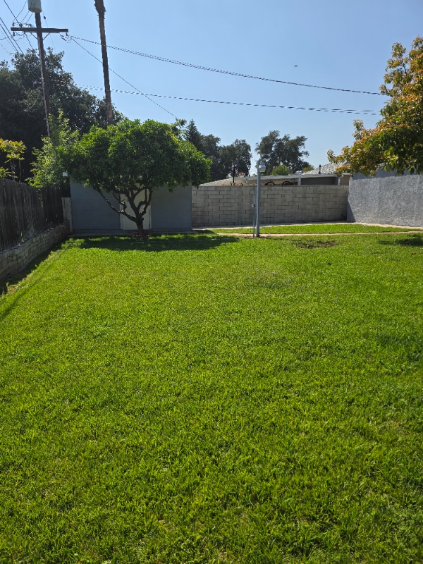 Building Photo - 925 W Mirada Rd