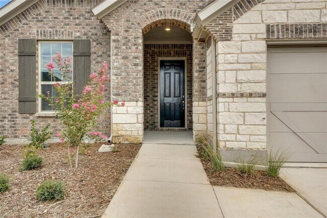 Building Photo - 16625 Hidden Cove Dr