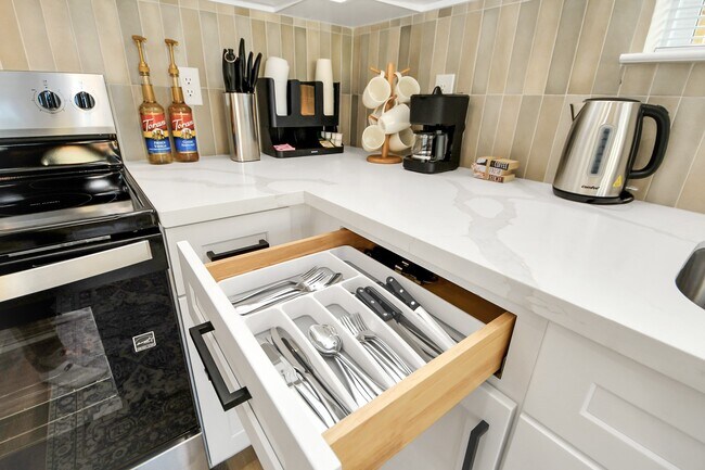 Building Photo - 3907 Maggie St