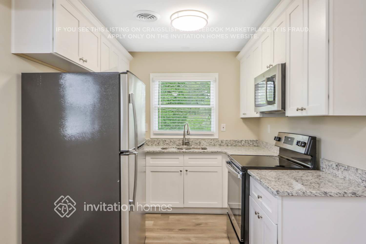 Building Photo - 4116 Emerald Lake Dr