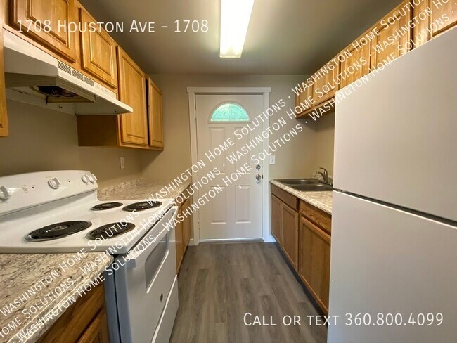 Building Photo - 1708 Houston Ave