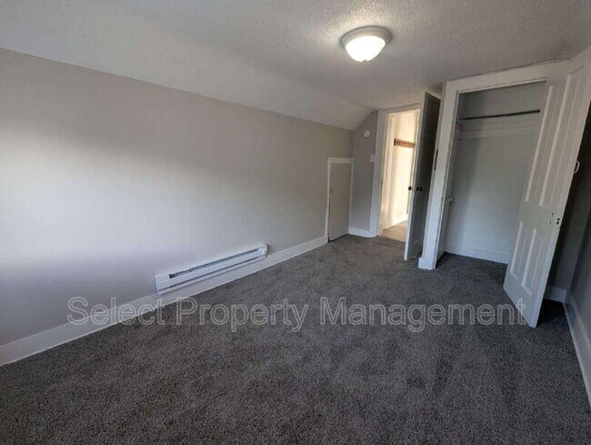 Building Photo - 1235 Huestis Ave