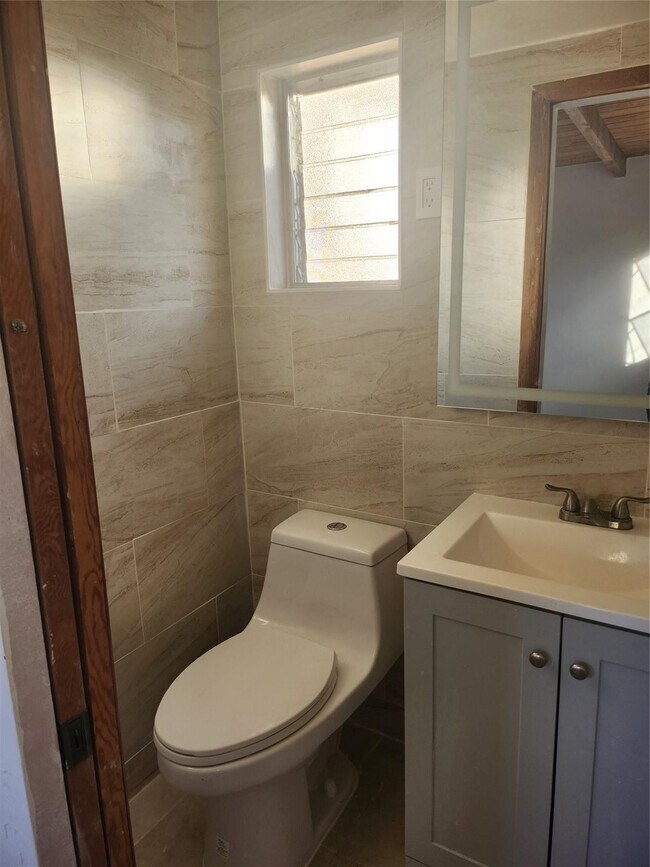 Building Photo - 1079 3rd St