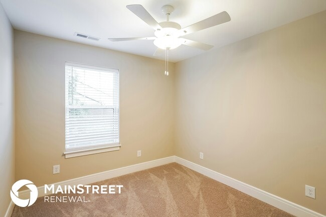 Building Photo - 158 Noble Pk Cir