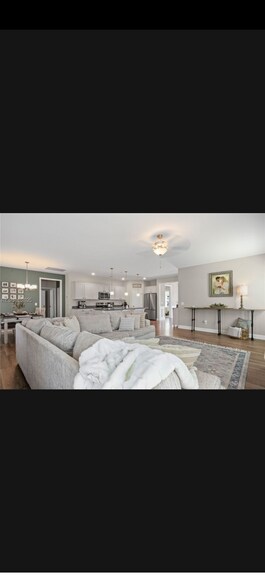 Building Photo - 1649 Hearthstone Dr