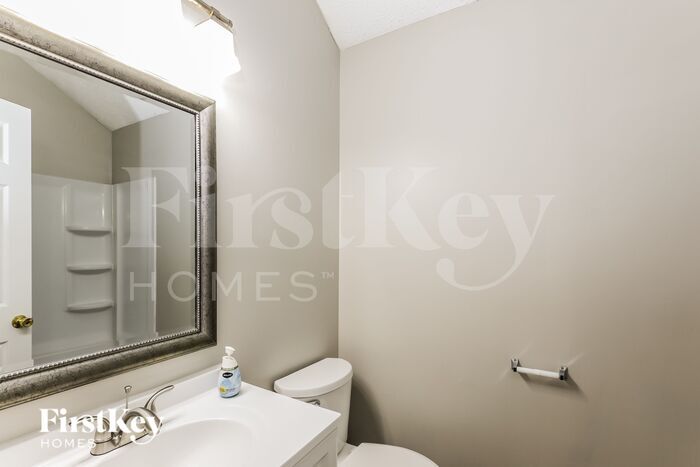 Building Photo - 35 Peachtree Way