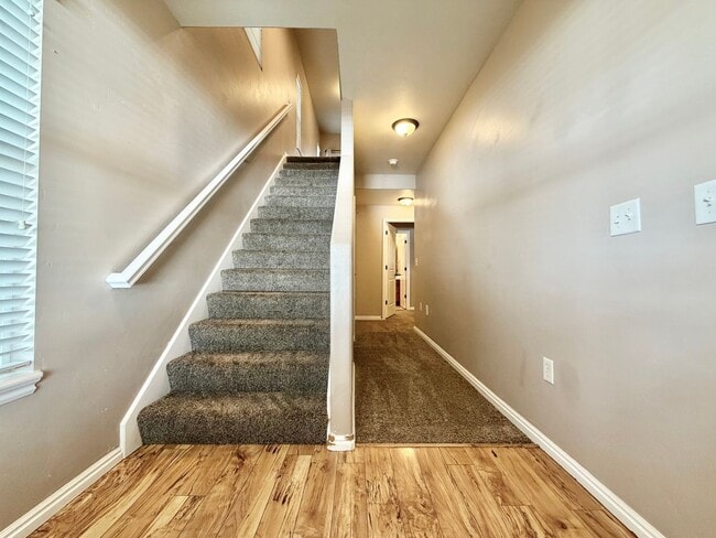 Building Photo - 14791 S Chandlerpoint Way