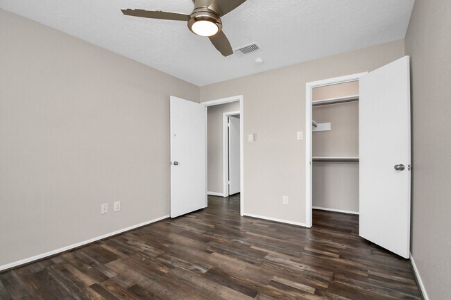 Building Photo - 13002 Kingsmill Dr