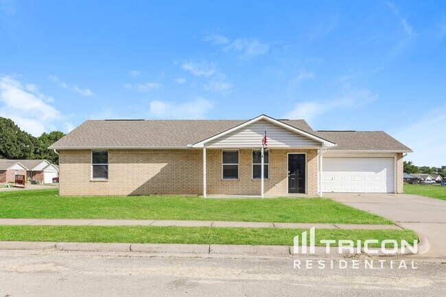 Primary Photo - 215 Bobbie Ann Ct