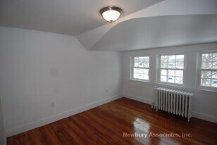 Building Photo - 48 Bellevue St