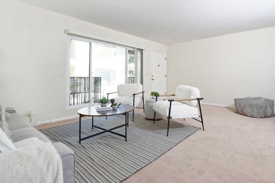 Building Photo - 2002 Missouri St