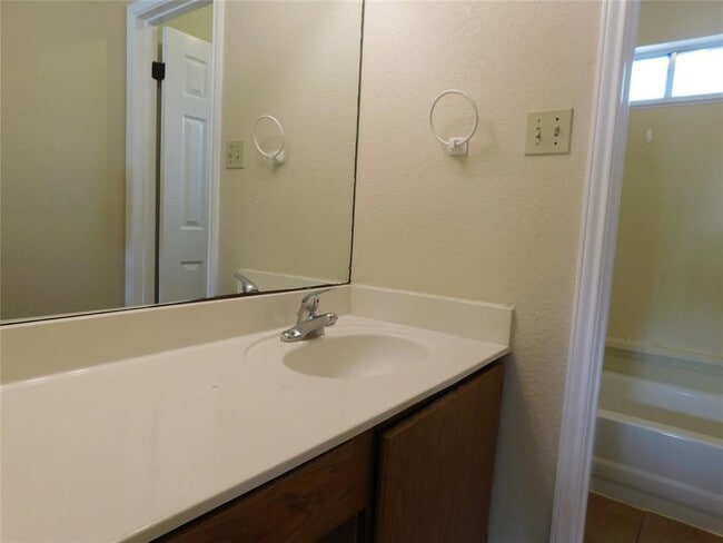 Building Photo - 716 Camp Fire Trail