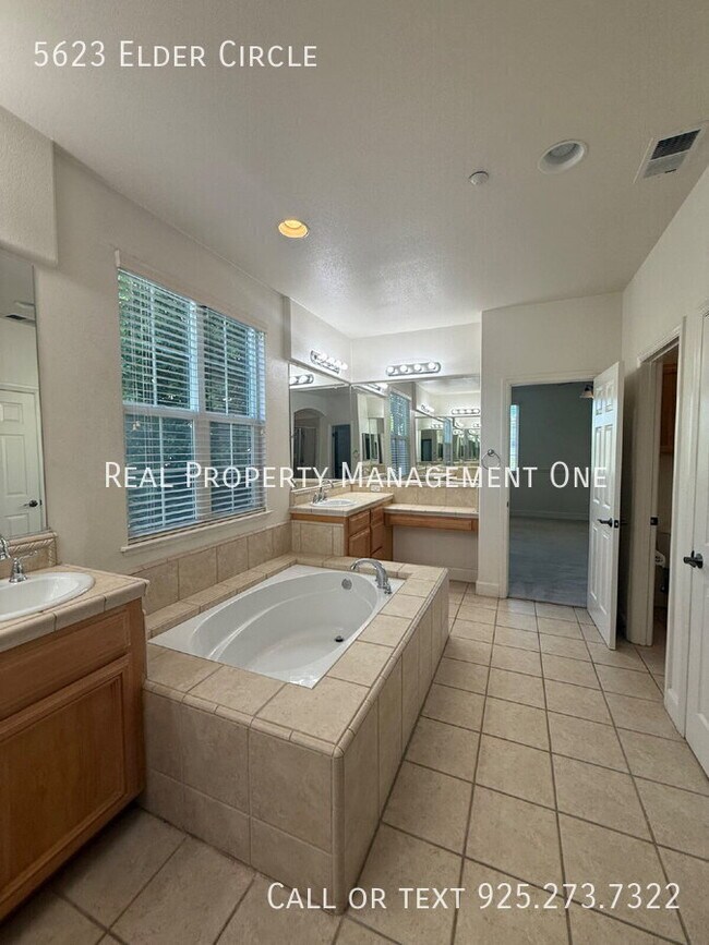 Building Photo - 5623 Elder Cir
