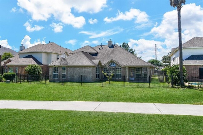 Building Photo - 10206 Hahns Peak Dr