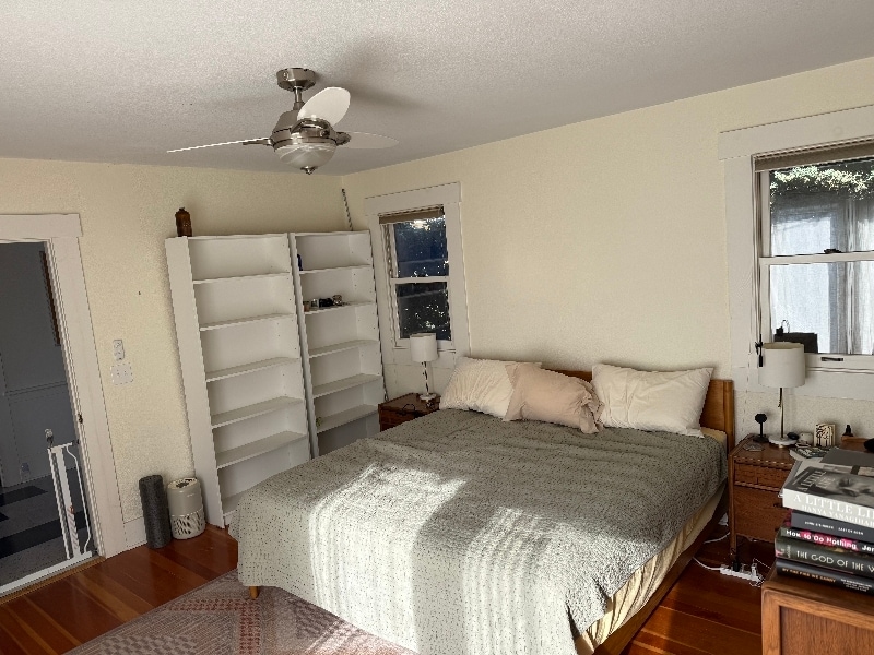 Building Photo - 588 S 15th St