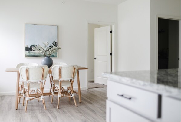 Building Photo - 17 S Main St