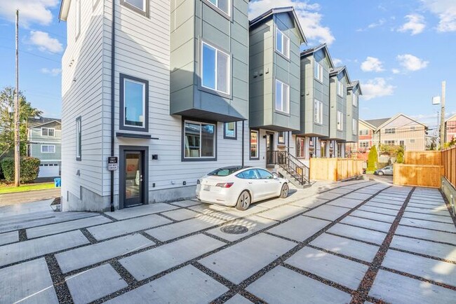 Building Photo - Stunning Brand-New Ballard Townhome with A...