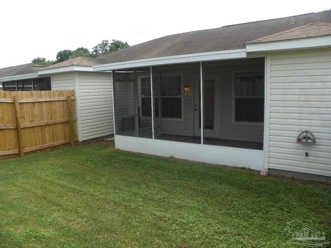Building Photo - 8136 Heirloom Dr