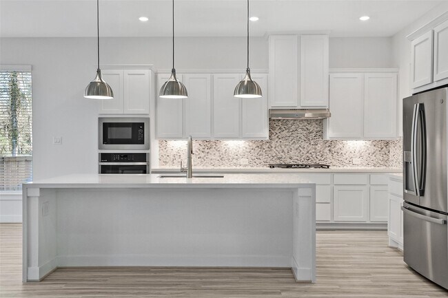 Building Photo - 91 Perennial Cyn Dr