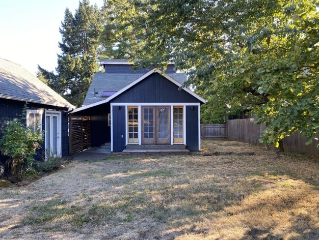 Building Photo - Darling Cottage in White Salmon