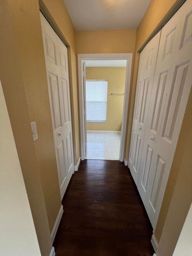 Building Photo - Annual Rental In Jensen Beach
