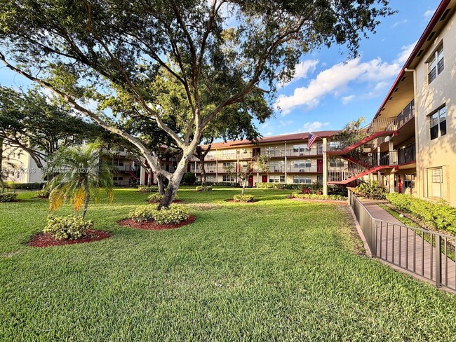 Building Photo - 251 SW 134th Way